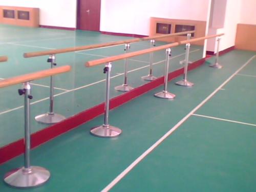 說(shuō)說(shuō)PVC地板和橡膠地板的成分有何不同