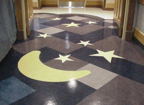 密實型pvc地板與發泡pvc地板有啥區別？